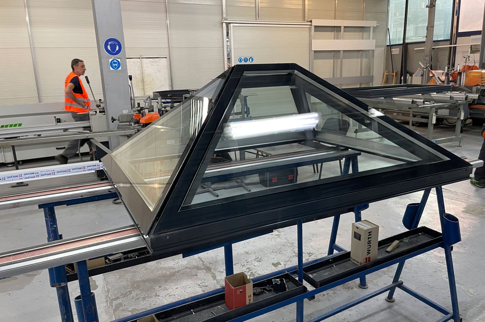 skylights1-glass-roof-window-about-us-gallery (11)